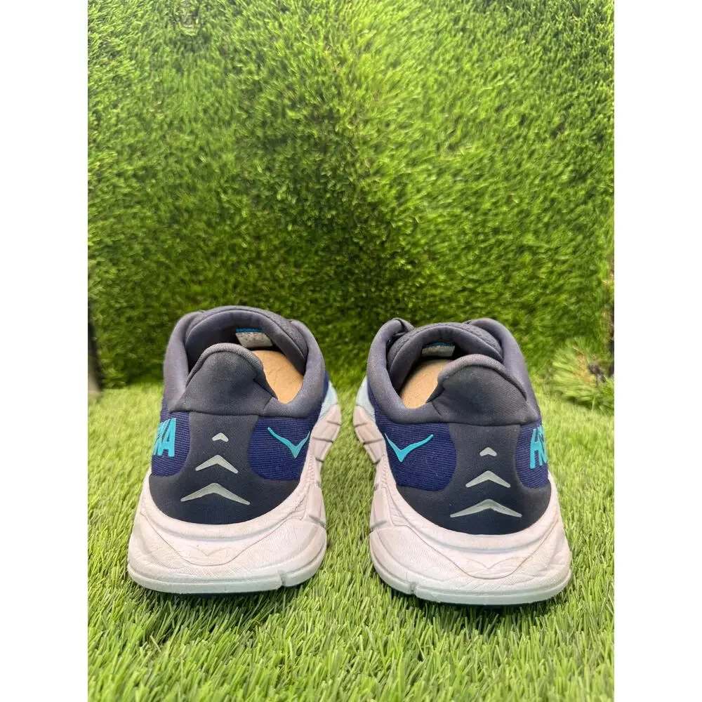 Hoka One One hoka one